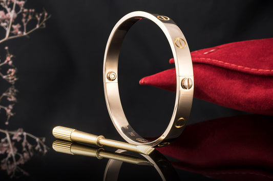 Cartier LOVE bracelet,single-screw closure, classic model